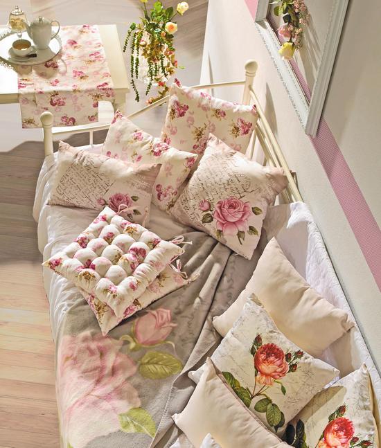 Lesnina flis deka 4990 dek. jastuk 3990 nadstoljak 3990 cr