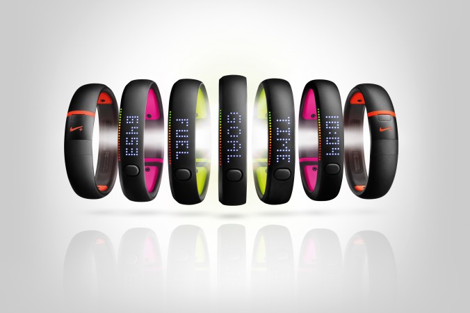 NikePlus Fuelband SE 7Band Horizontal original 676x450