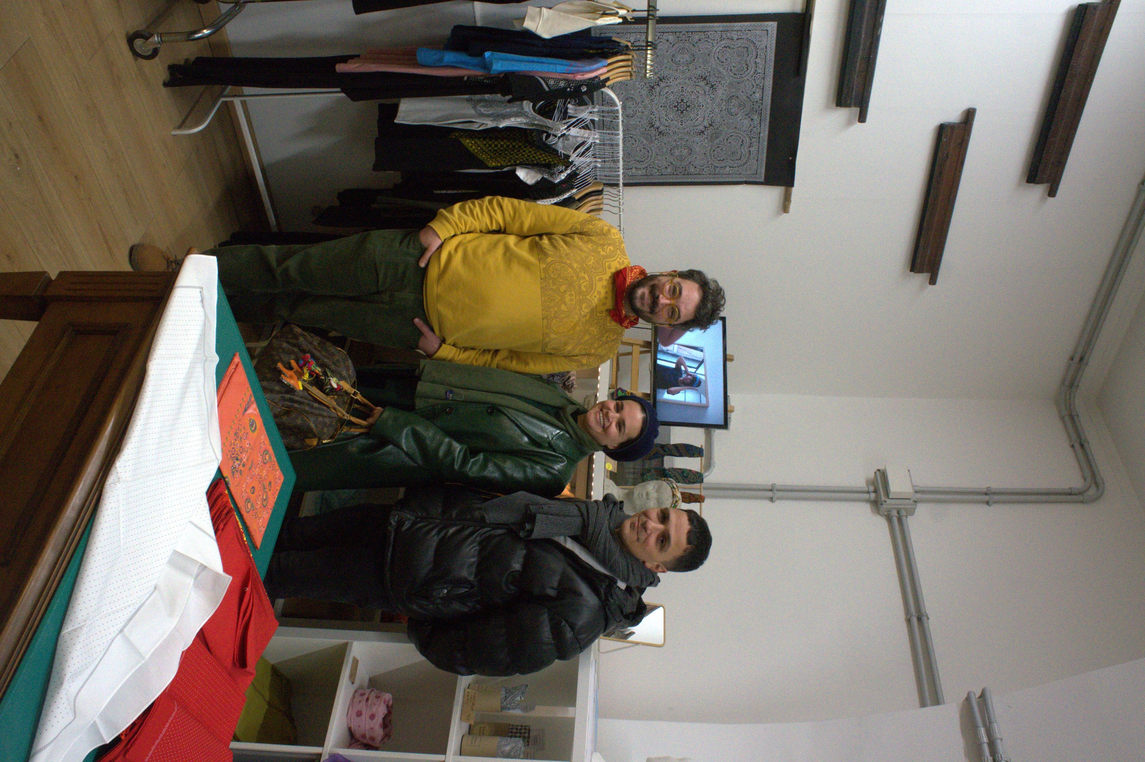 5ATIT Netwrkng HR dizajneri A.Asanovic i T.Bahoric s Dizajnerom HR ko korijena Atelier za izradu tradicionalnih printeva dezena pretocenih u suvremeni dizajn DEZEN DEZEN PhLaura V.Batusic