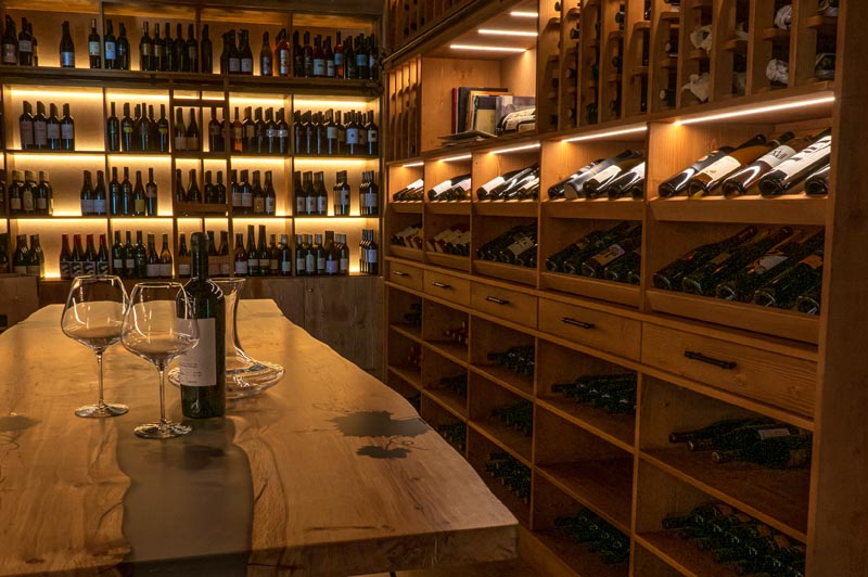 21 Vila Planinka. Wine Room. Photo Matej Podrekar