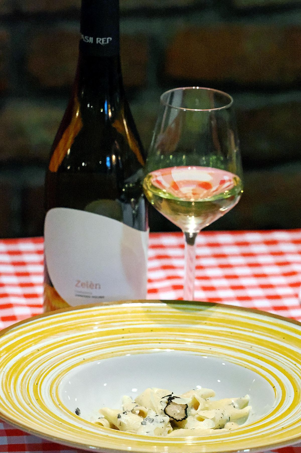 7 Pasji rep Zelen Fuži s tartufima