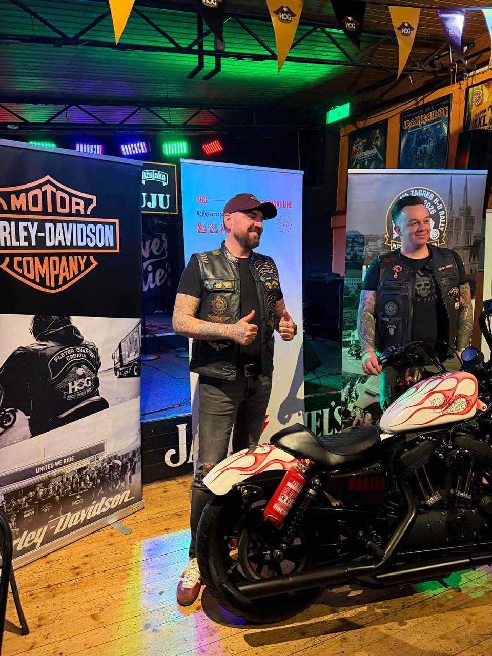 d9e6b5d9 286a 42c5 9ed8 6dcba5349ab4