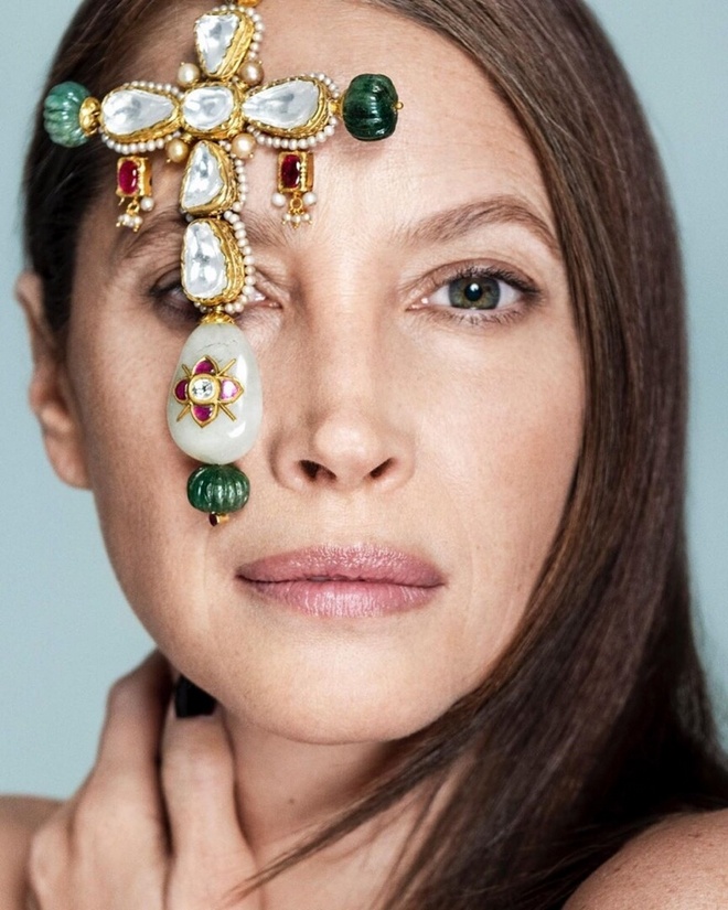 Christy Turlington ELLE India Cover Photoshoot05