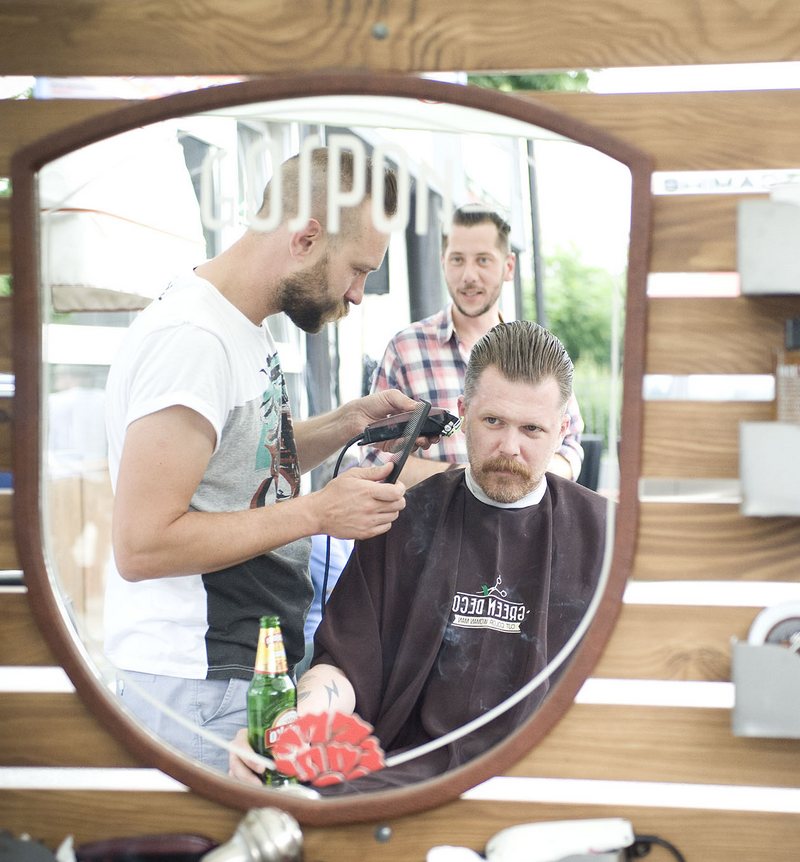 Prvo ITGirl Society druženje, pod nazivom Hair Heaven, održano je prošloga tjedna u zagrebačkom salonu Do šminke i frizure za pol vure.