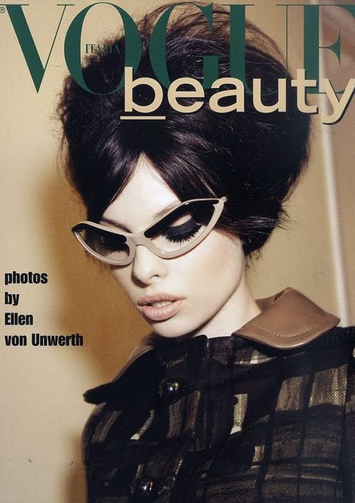 Dioni Tabbers by Ellen Von Unwerth for Vogue Italy July 2010 6