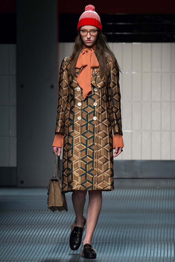 Gucci-Womens-FW15-Catwalk-Show-32