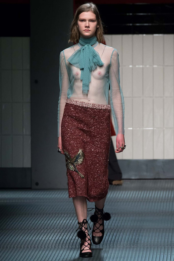 Gucci-Womens-FW15-Catwalk-Show-39