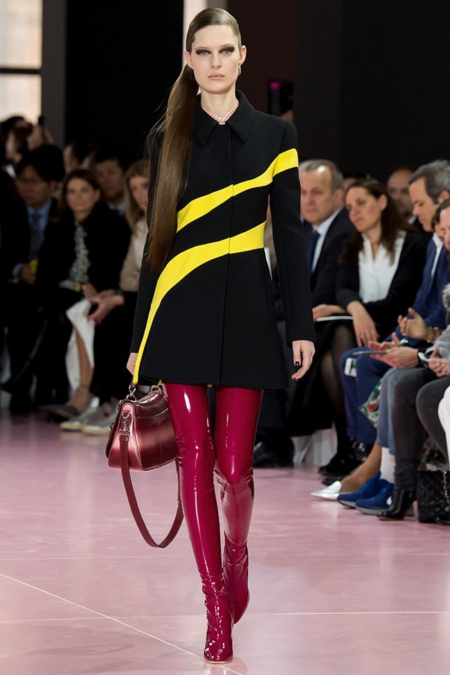 dior-fall-winter-2015-runway39