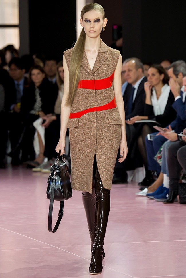 dior-fall-winter-2015-runway41