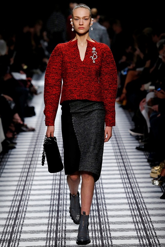 balenciaga-fall-winter-2015-runway08
