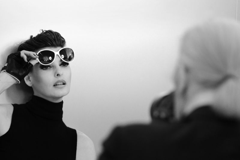 02-MAKING-OF-AD-CAMPAIGN-EYEWEAR-SS-12-c-CHANEL