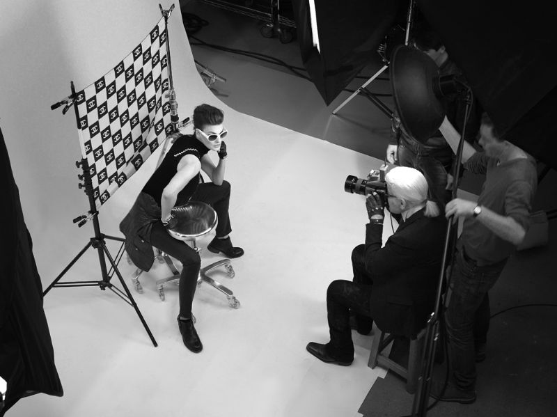 04-MAKING-OF-AD-CAMPAIGN-EYEWEAR-SS-12-c-CHANEL