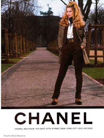 1992 Chanel ad featuring model Claudia Schiffer