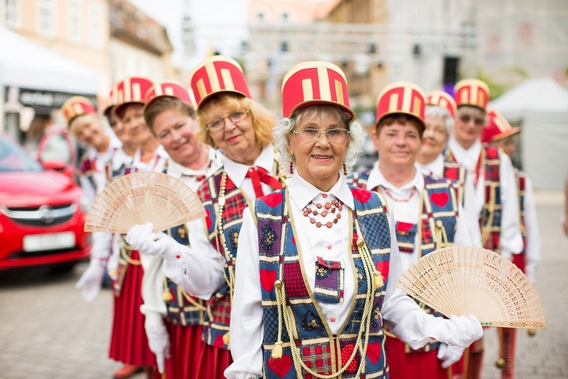 Zagrebačke bake mazoretkinje STORYBOOK LIFE TEATAR