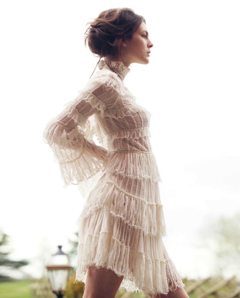 Vittoria-Ceretti-Vogue-China-2016-Editorial08