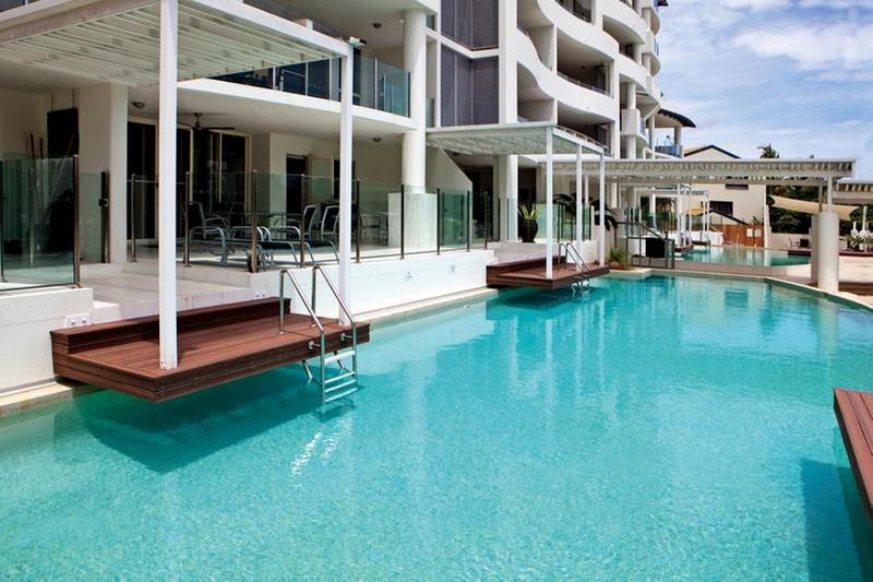 Waters Edge Apartment Cairns 1
