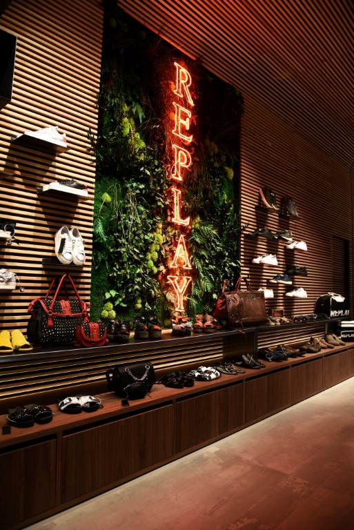 Replay store Arena Centar 1