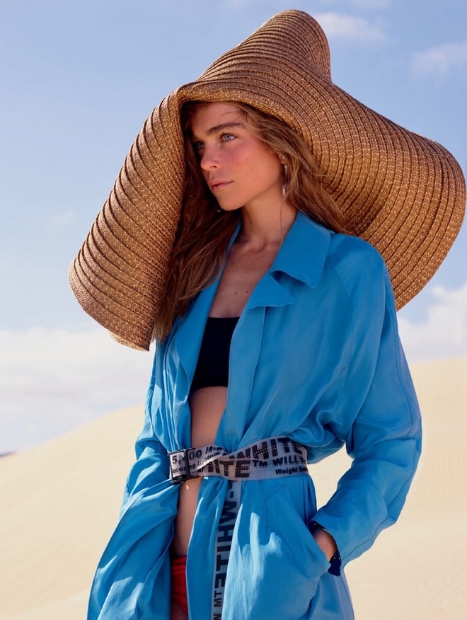 Alena Blohm Beach Photoshoot01