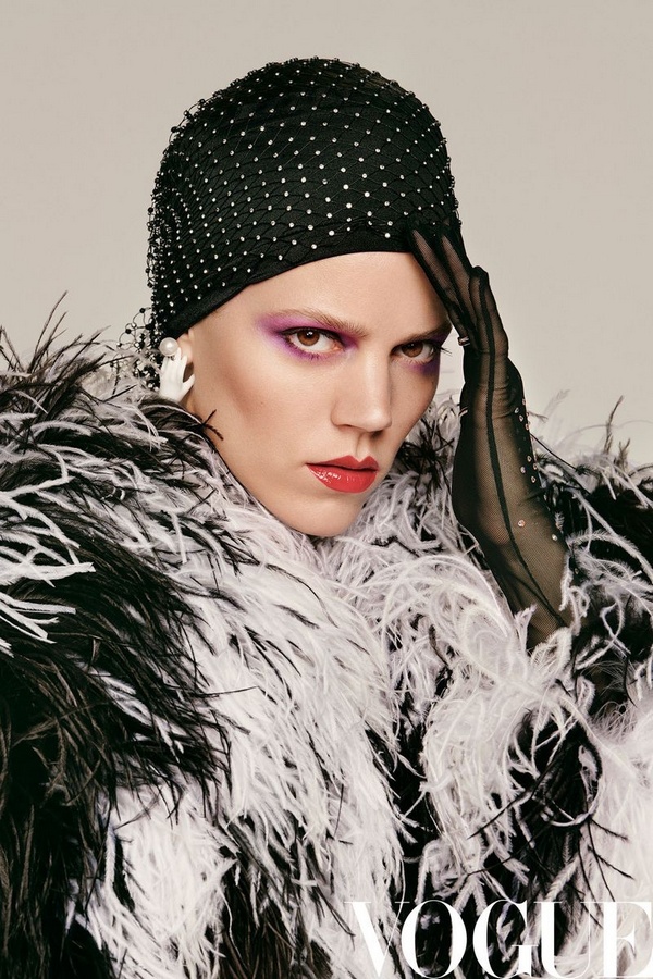 Adriana Lima Vogue Arabia Cover Photoshoot03