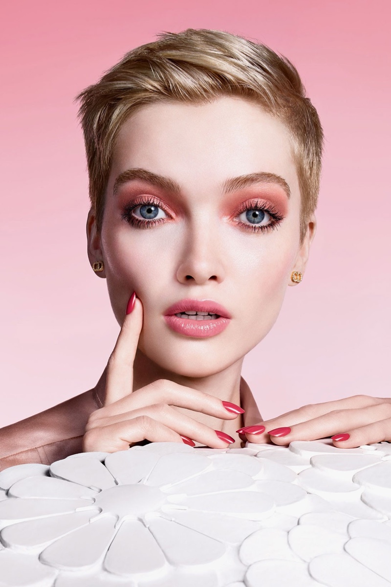 Dior Pure Glow Spring 2021 Makeup Campaign02