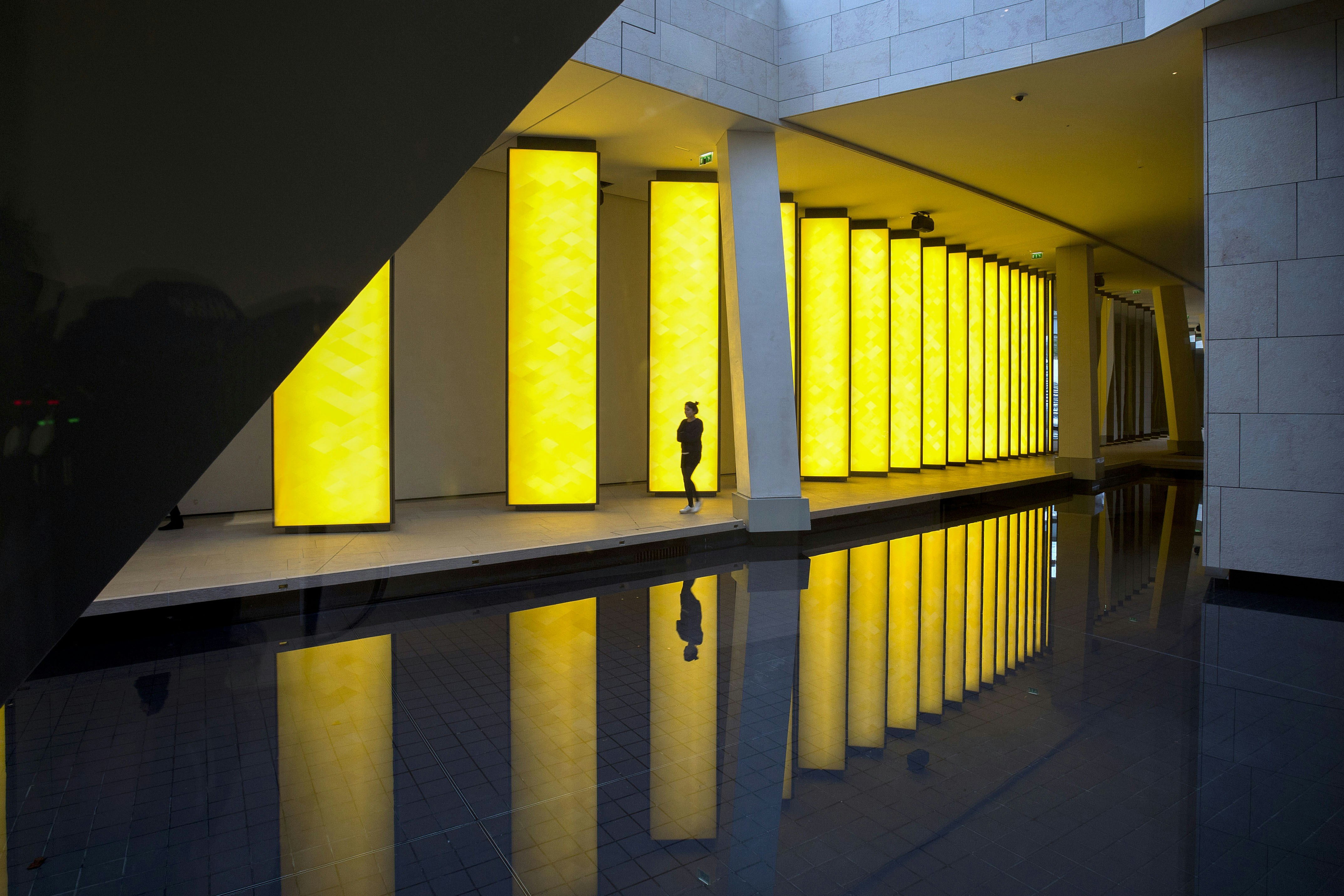32126 OlafurEliassonInsidethehorizon2014FondationLouisVuittonjpg