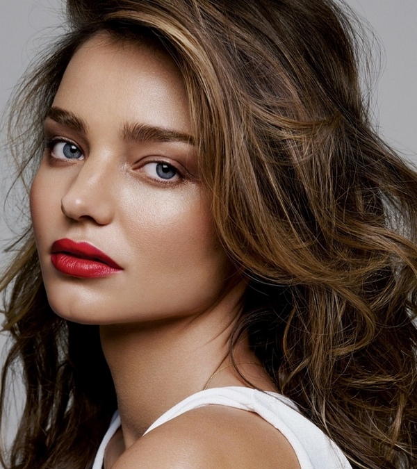 miranda-kerr-lipstick-makeup-2015-02 cr cr