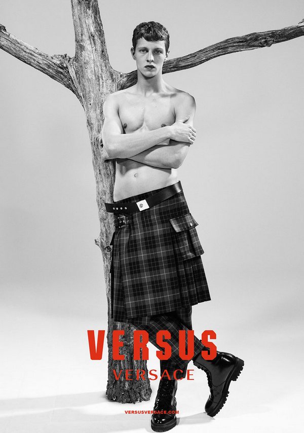 Versus-Versace-FW15-Campaign fy1