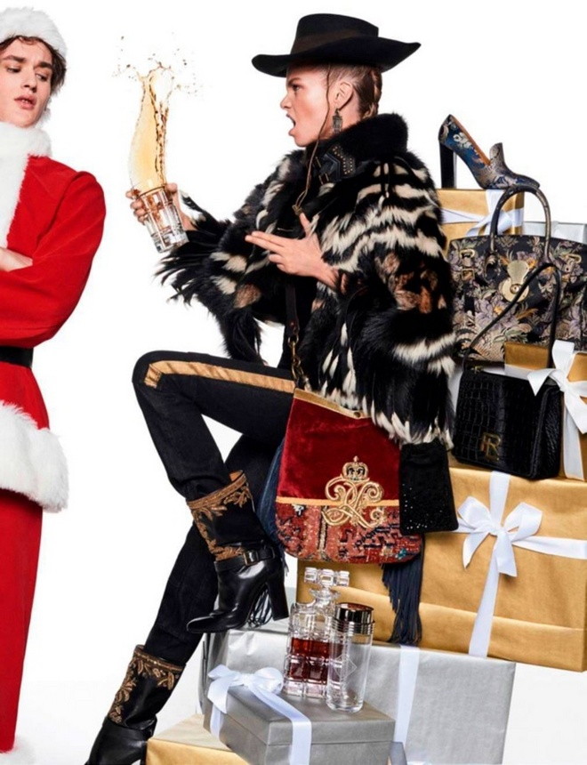 Santa-Christmas-Fashion-Vogue-Paris-2016-Editorial05