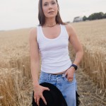 Lana Puljić kroz novu kolekciju Lokomotiva (W)heat istražuje vlastite korijene i pretvara sjećanja na Slavoniju u suvremeni modni jezik Lokomtiva by Lana Lana Puljić